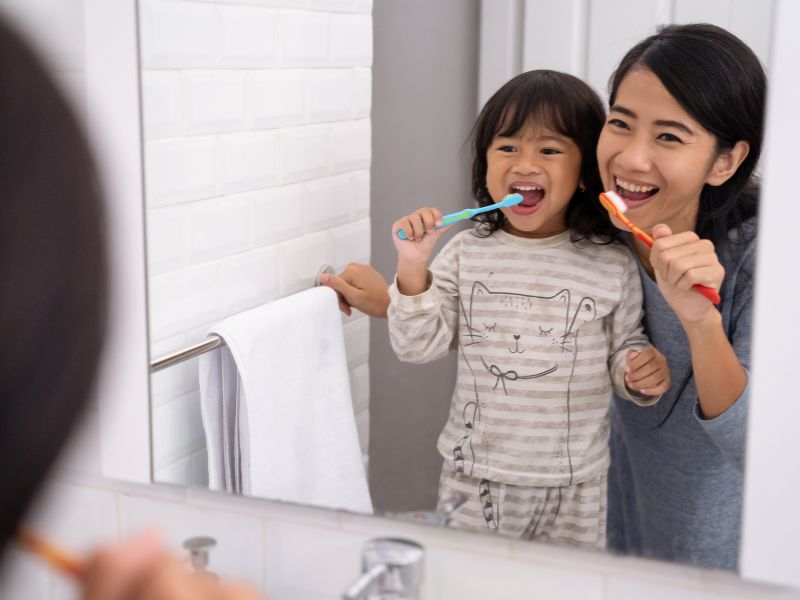 Đánh răng bằng bản chải điện có tốt không