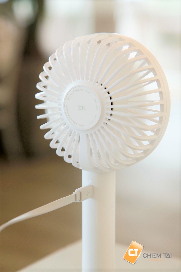 quạt tích điện cầm tay xiaomi